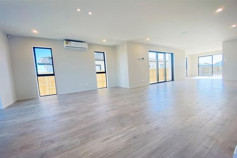 Photo of property in 6 Bliss Court, Takanini, 2110