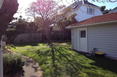 Photo of property in 1 Ranui Crescent, Khandallah, Wellington, 6035