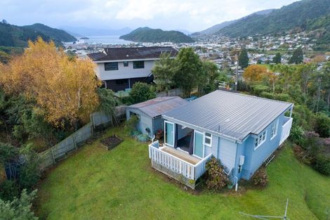 Photo of property in 25 Dorset Street, Picton, 7220