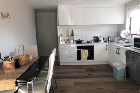 Photo of property in 52a Waipani Road, Te Atatu Peninsula, Auckland, 0610