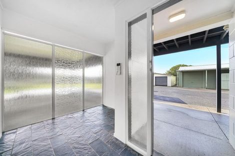 Photo of property in 6 Deacon Road, Riverhead, Kumeu, 0892