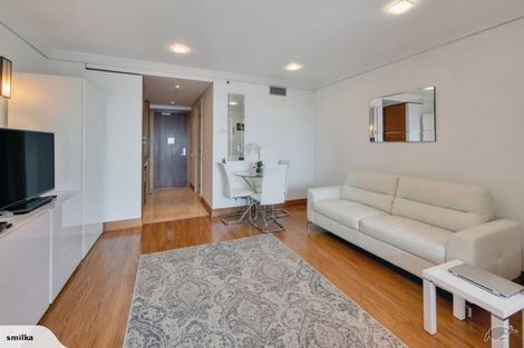 Photo of property in The Metropolis Apartments, 2505/1 Courthouse Lane, Auckland Central, Auckland, 1010