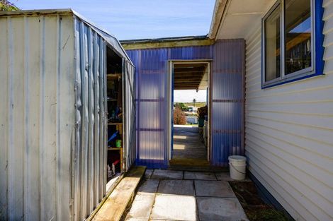Photo of property in 15 Norfolk Street, Patea, 4520