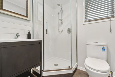 Photo of property in 1/2 Palm Court Drive, Glen Eden, Auckland, 0602