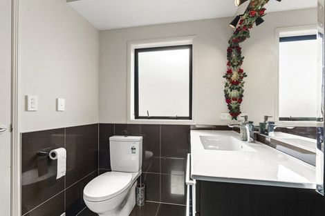 Photo of property in 5d James Drive, Bell Block, New Plymouth, 4312