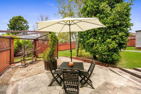 Photo of property in 6 Elizabeth Drive, West Harbour, Auckland, 0618