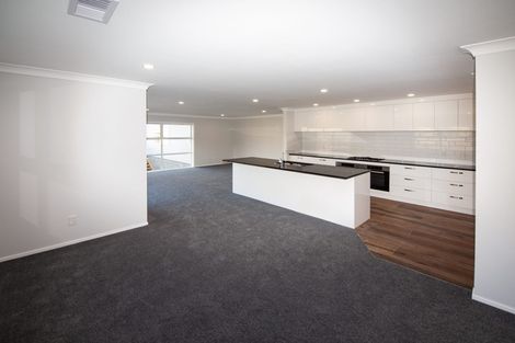 Photo of property in 17 Hattersley Grove, Churton Park, Wellington, 6037