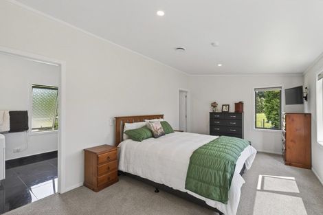 Photo of property in 280 Corbett Road, Paraite, New Plymouth, 4373