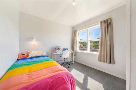 Photo of property in 6 Reid Road, Wainuiomata, Lower Hutt, 5014