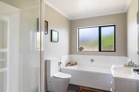 Photo of property in 99 Weggery Drive, Waikanae Beach, Waikanae, 5036