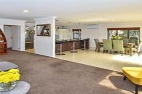 Photo of property in 318 Hill Road, The Gardens, Auckland, 2105