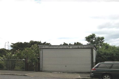 Photo of property in 141 Hinemoa Street, Birkenhead, Auckland, 0626