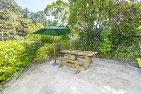 Photo of property in 135 Pinehaven Road, Pinehaven, Upper Hutt, 5019