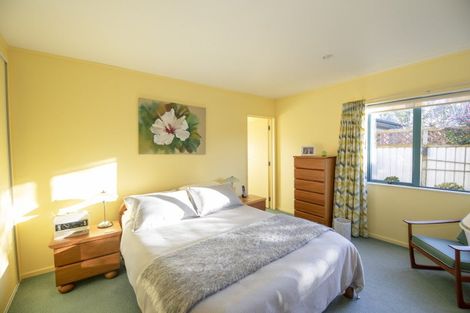 Photo of property in 2a Cambridge Terrace, Taradale, Napier, 4112