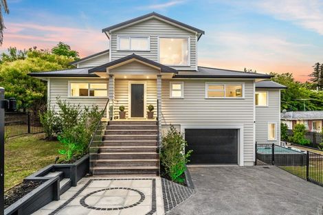 Photo of property in 16 Rewi Street, Torbay, Auckland, 0630