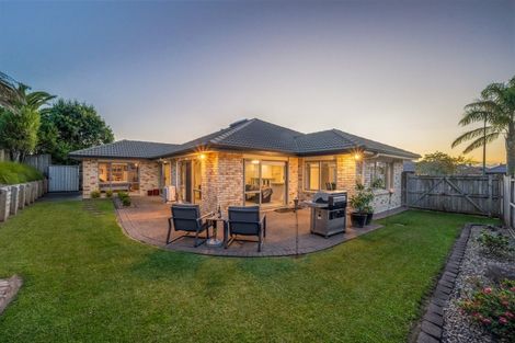 Photo of property in 218 Kilkenny Drive, East Tamaki Heights, Auckland, 2016