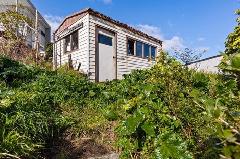 Photo of property in 11 South Road, Moturoa, New Plymouth, 4310