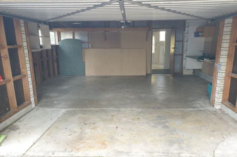 Photo of property in 2 Russleigh Drive, Dinsdale, Hamilton, 3204