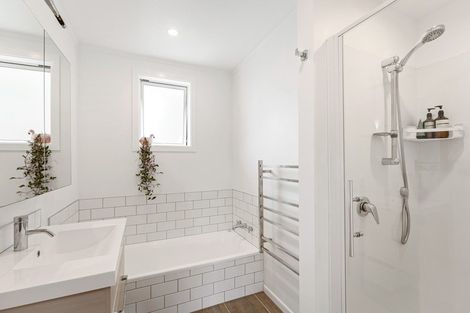 Photo of property in 6 Gaff Place, Whitby, Porirua, 5024