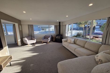 Photo of property in 35 Acacia Avenue, Maungaraki, Lower Hutt, 5010
