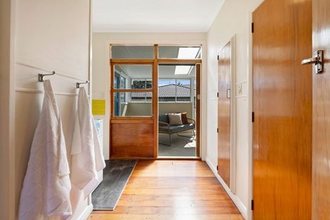 Photo of property in 104 Atawhai Road, Fitzherbert, Palmerston North, 4410