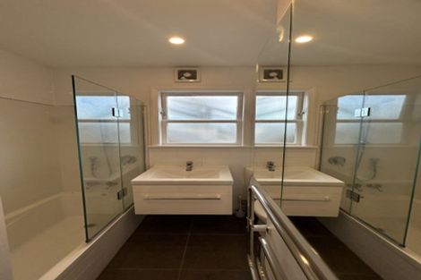 Photo of property in 28 Camperdown Road, Miramar, Wellington, 6022