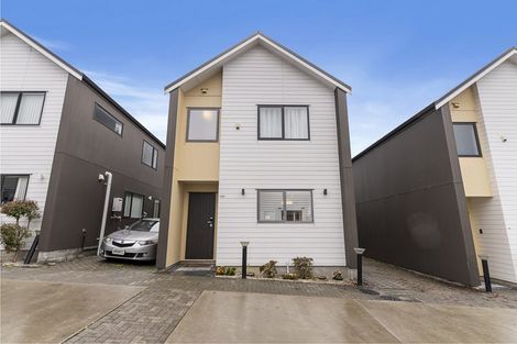 Photo of property in 12e Kelwyn Road, Kelston, Auckland, 0602