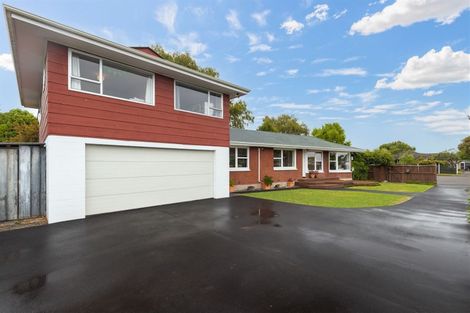 Photo of property in 15 Tralee Place, Bishopdale, Christchurch, 8053