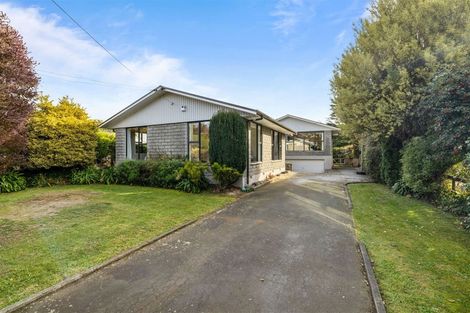 Photo of property in 422 Cashmere Road, Westmorland, Christchurch, 8025