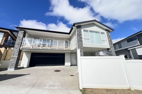 Photo of property in 8 Hooten Place, Oteha, Auckland, 0632