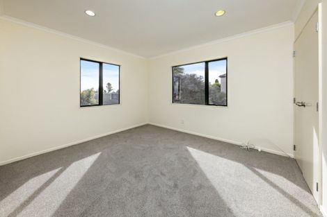 Photo of property in 89 Moyrus Crescent, East Tamaki Heights, Auckland, 2016