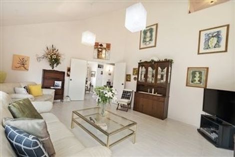 Photo of property in 2/12 Centorian Drive, Windsor Park, Auckland, 0632