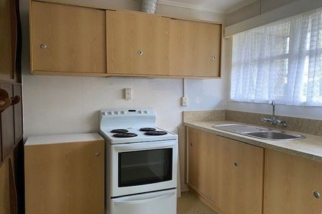 Photo of property in 2/8 Fraser Road, Papatoetoe, Auckland, 2025