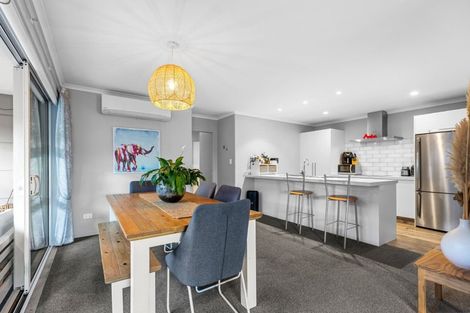 Photo of property in 26 Tiria Drive, Papamoa Beach, Papamoa, 3118