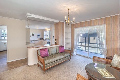 Photo of property in 69 Winchester Street, Levin, 5510