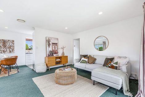 Photo of property in 1/16 Glenhaven Place, Te Atatu Peninsula, Auckland, 0610