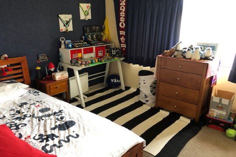 Photo of property in 64 Ruapehu Drive, Fitzherbert, Palmerston North, 4410