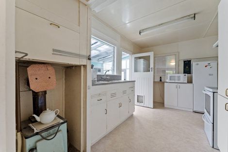 Photo of property in 47 Punga Street, Tangimoana, 4822