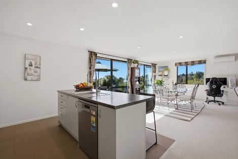 Photo of property in 31 Bateleur Close, Welcome Bay, Tauranga, 3112