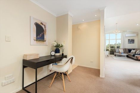 Photo of property in 1 Tautara Place, Ohauiti, Tauranga, 3112