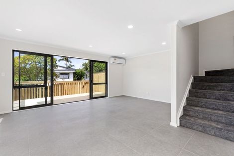 Photo of property in 10a Neilon Place, Northcross, Auckland, 0632