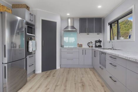 Photo of property in 24 Kereru Street, Waikanae, 5036