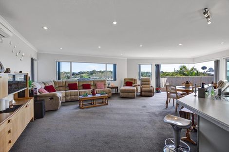 Photo of property in 4a Marchant Place, Westown, New Plymouth, 4310