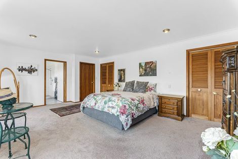 Photo of property in 10 Ridge Lane, New Plymouth, 4310