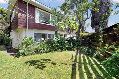 Photo of property in 1 Alwyn Avenue, Te Atatu South, Auckland, 0610
