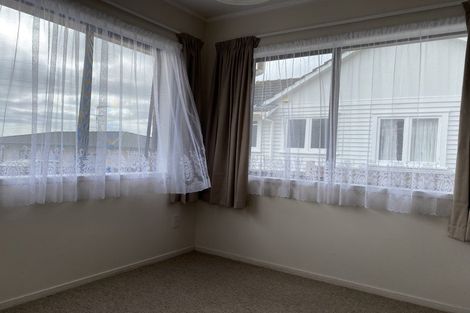 Photo of property in 233 Hepburn Road, Glendene, Auckland, 0602