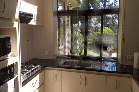 Photo of property in 11 Isherwood Place, Saint Johns, Auckland, 1072