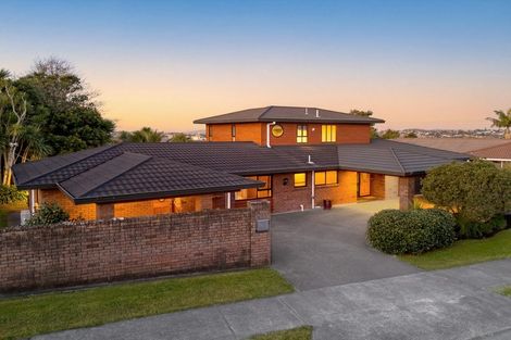 Photo of property in 65 Rhinevale Close, Henderson, Auckland, 0612