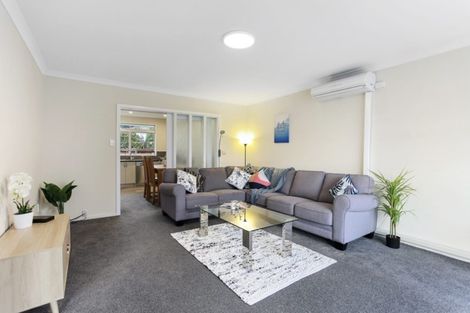 Photo of property in 2/8 Wedgewood Avenue, Cashmere, Christchurch, 8022