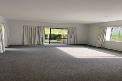 Photo of property in 80 Waldorf Crescent, Orewa, 0931